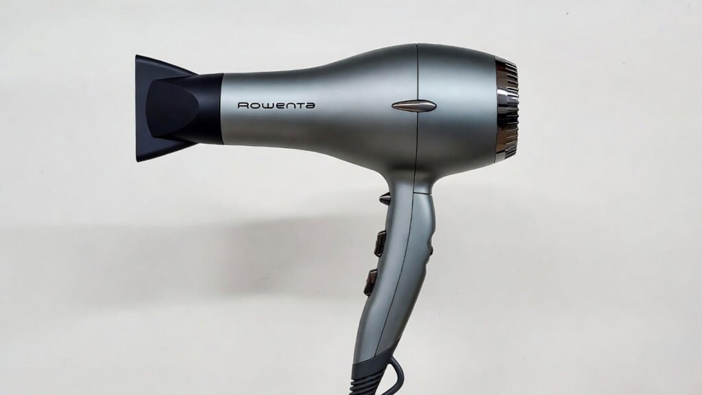 Muestra un secador de pelo Rowenta
